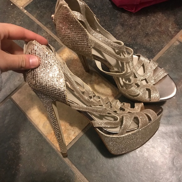 Heels - Picture 1 of 3